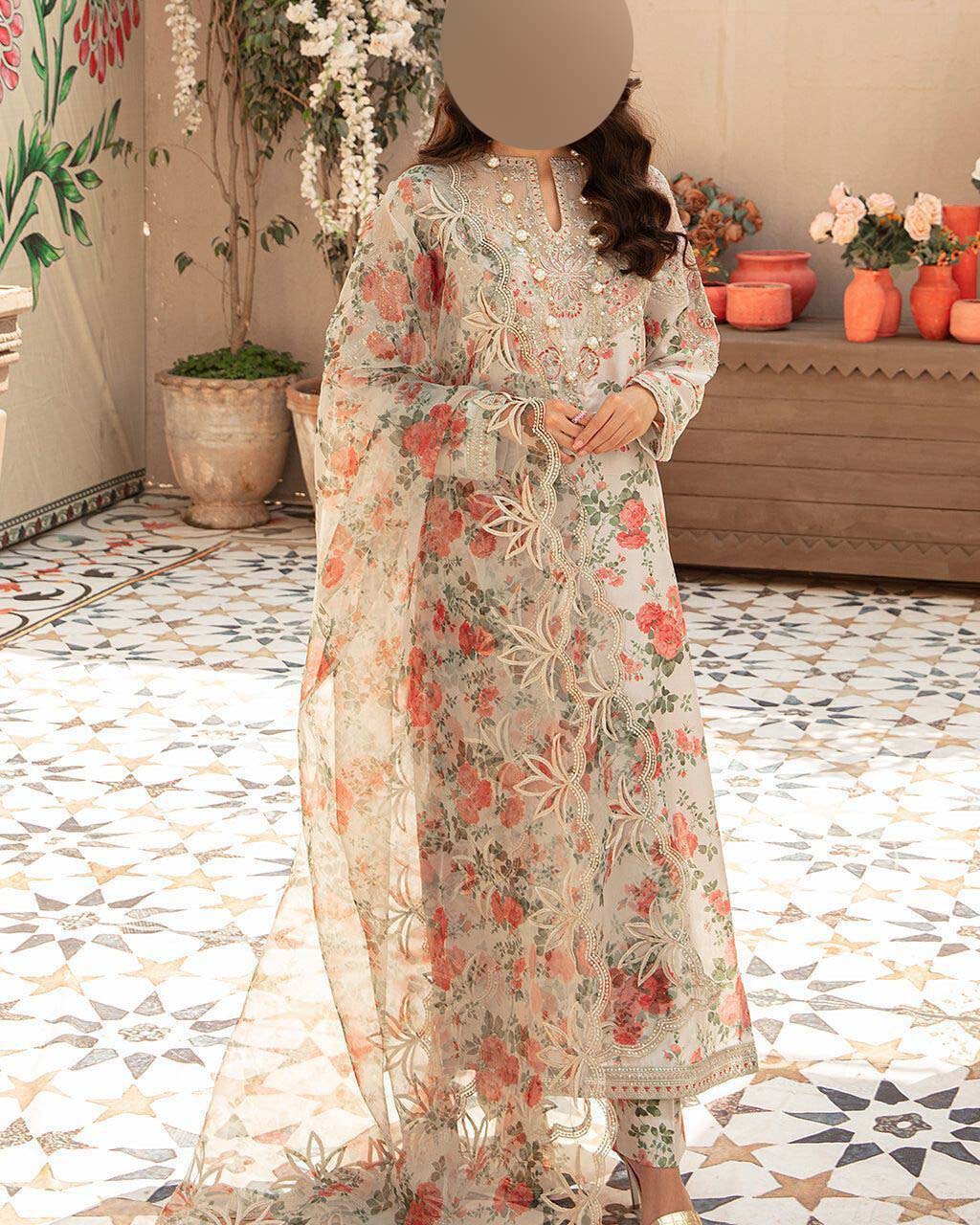 Vaniya Embroidered Digital Swiss Lawn 3-Piece with Organza Dupatta Unstitched UP002