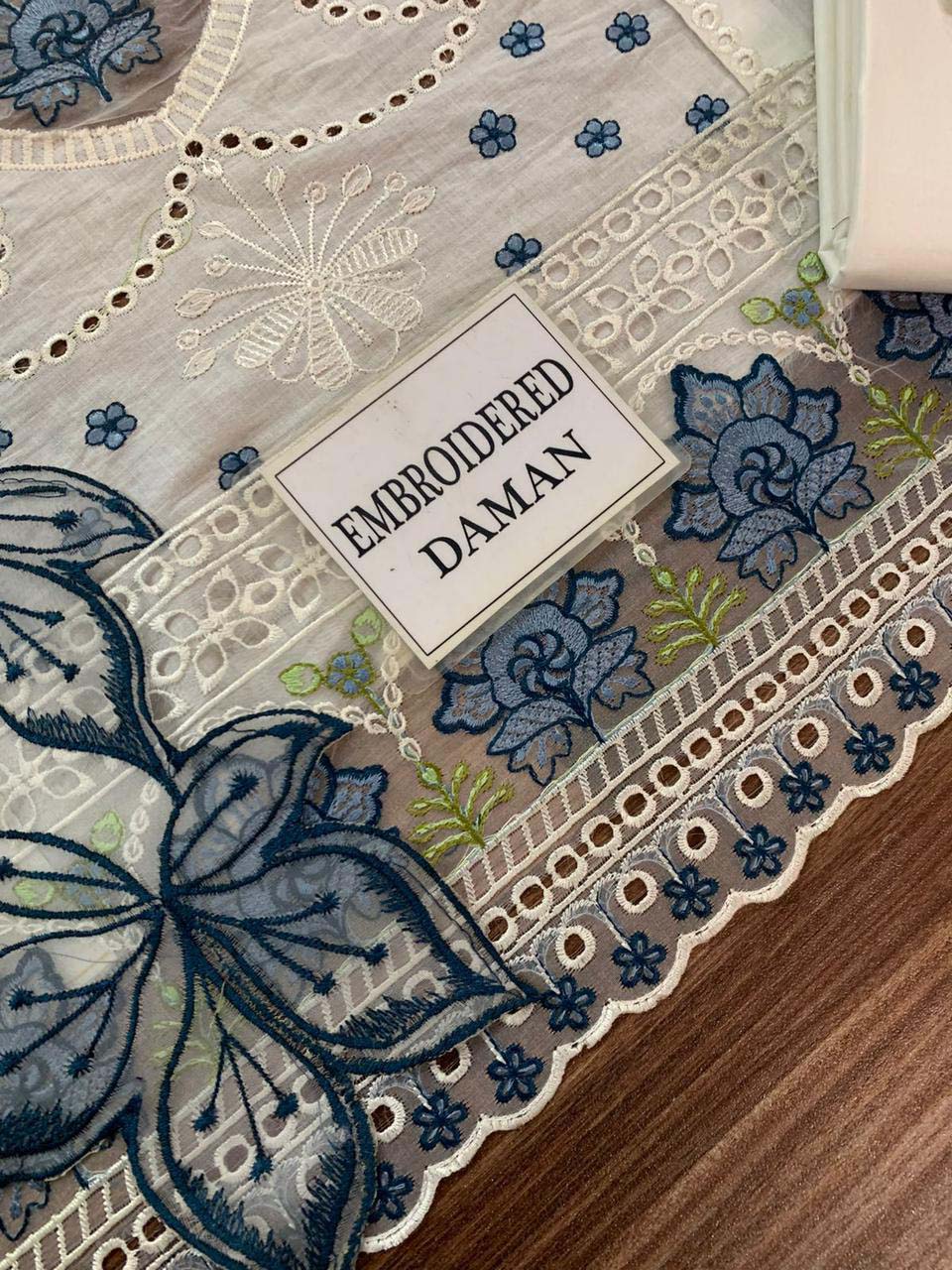 Mahnur Luxury Cotton Lawn Chikankari Embroidered 3-Piece Unstitched UP375
