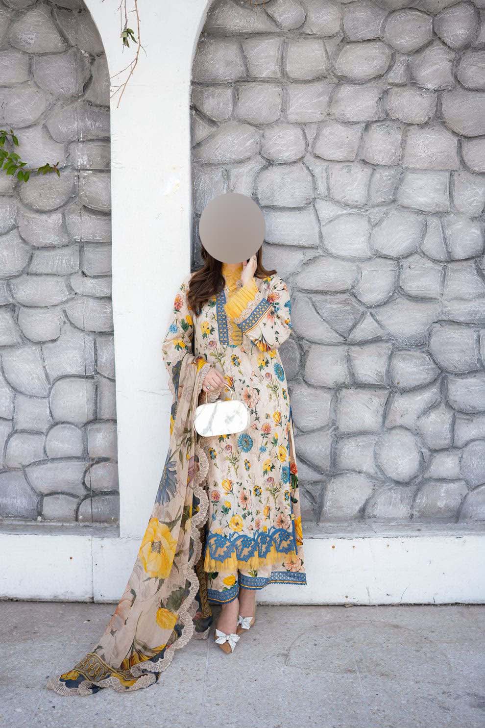 Aneela Digital Printed Lawn 3-Piece with Ready-to-Wear Chiffon Dupatta Unstitched DPS107