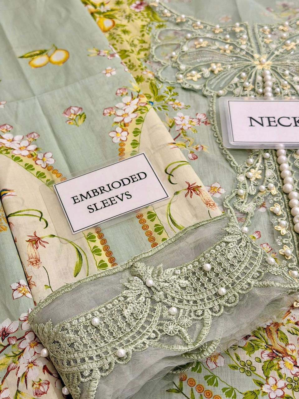 Maria B Printed Lawn 3-Piece with Chiffon Dupatta Unstitched 2IM44