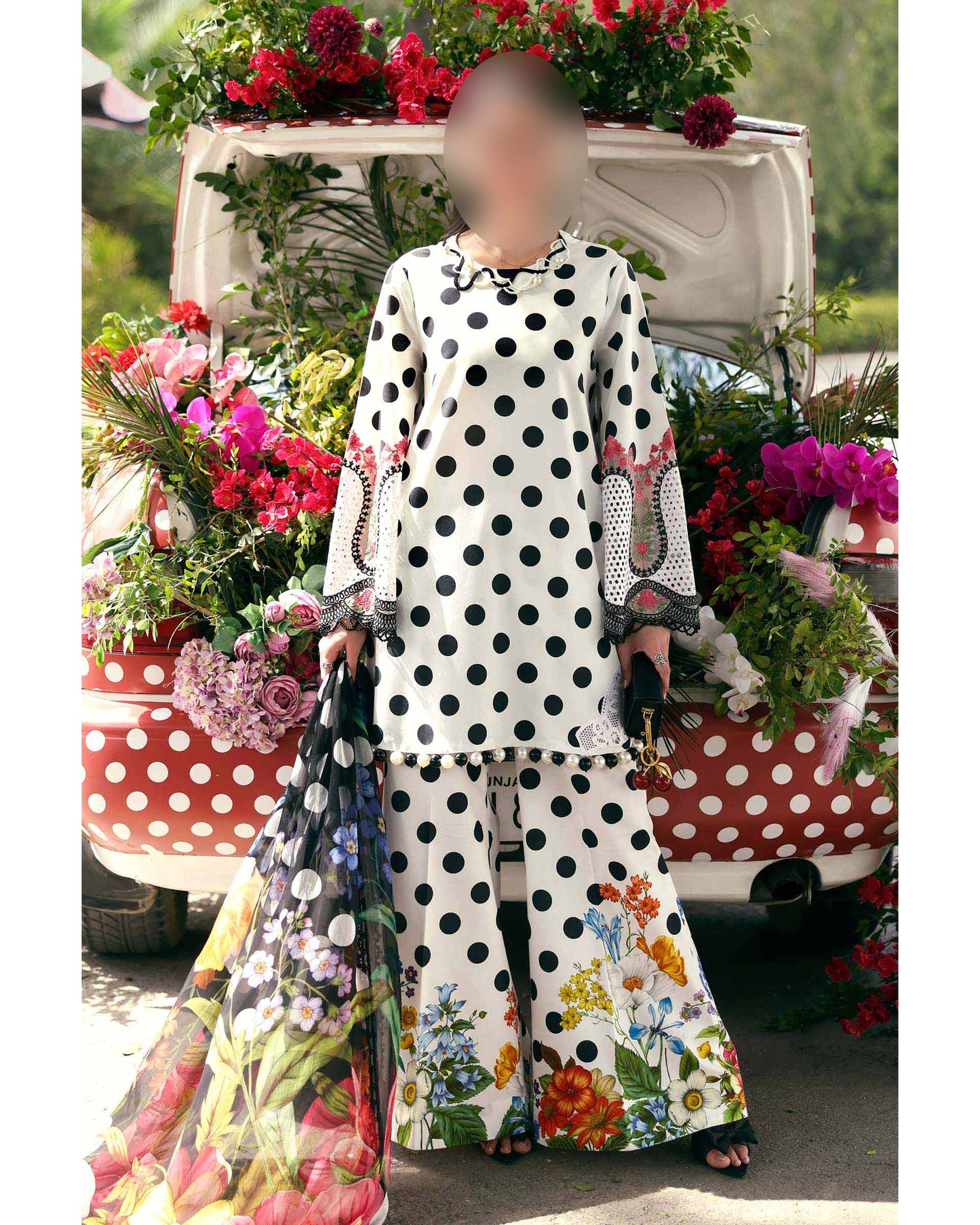 Printed Lawn 3-Piece Suit with Chiffon Dupatta KS79MX012