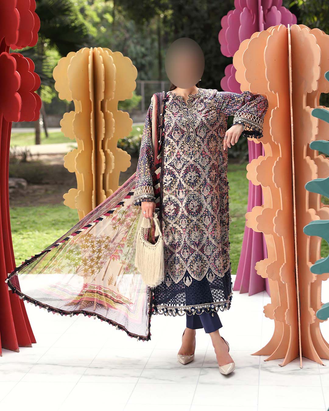 Printed Lawn 3-Piece Suit with Chiffon Dupatta KS79MX015