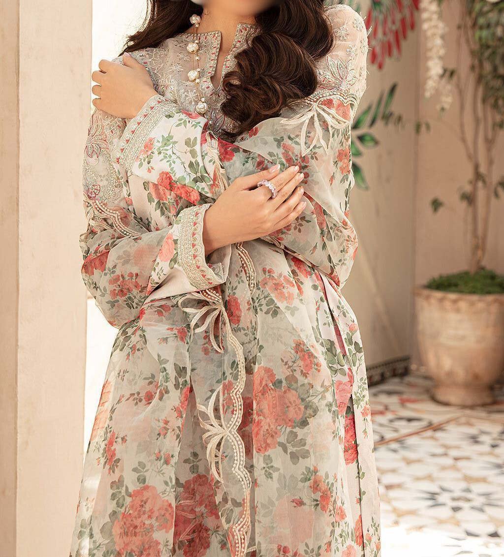 Vaniya Embroidered Lawn 3 Piece Unstitched Suit - Image 4