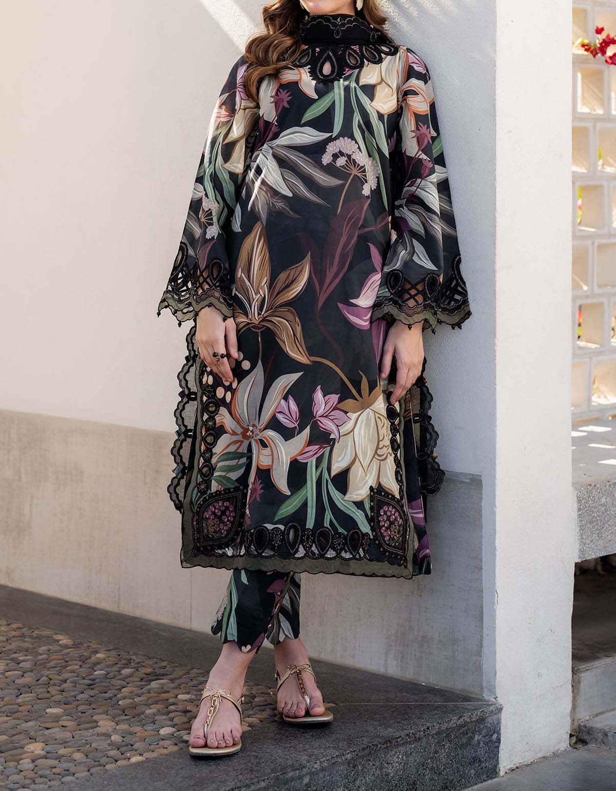 Baroque 3 Piece Unstitched Embroidered Lawn Suit - SF-4090 - Image 3