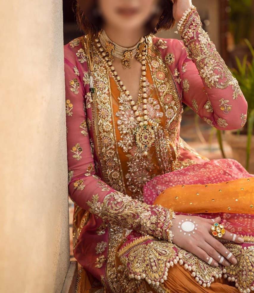 Crimson Aik Jhalak MEHNDI GALORE Organza 3 pc - 08382 - Image 2