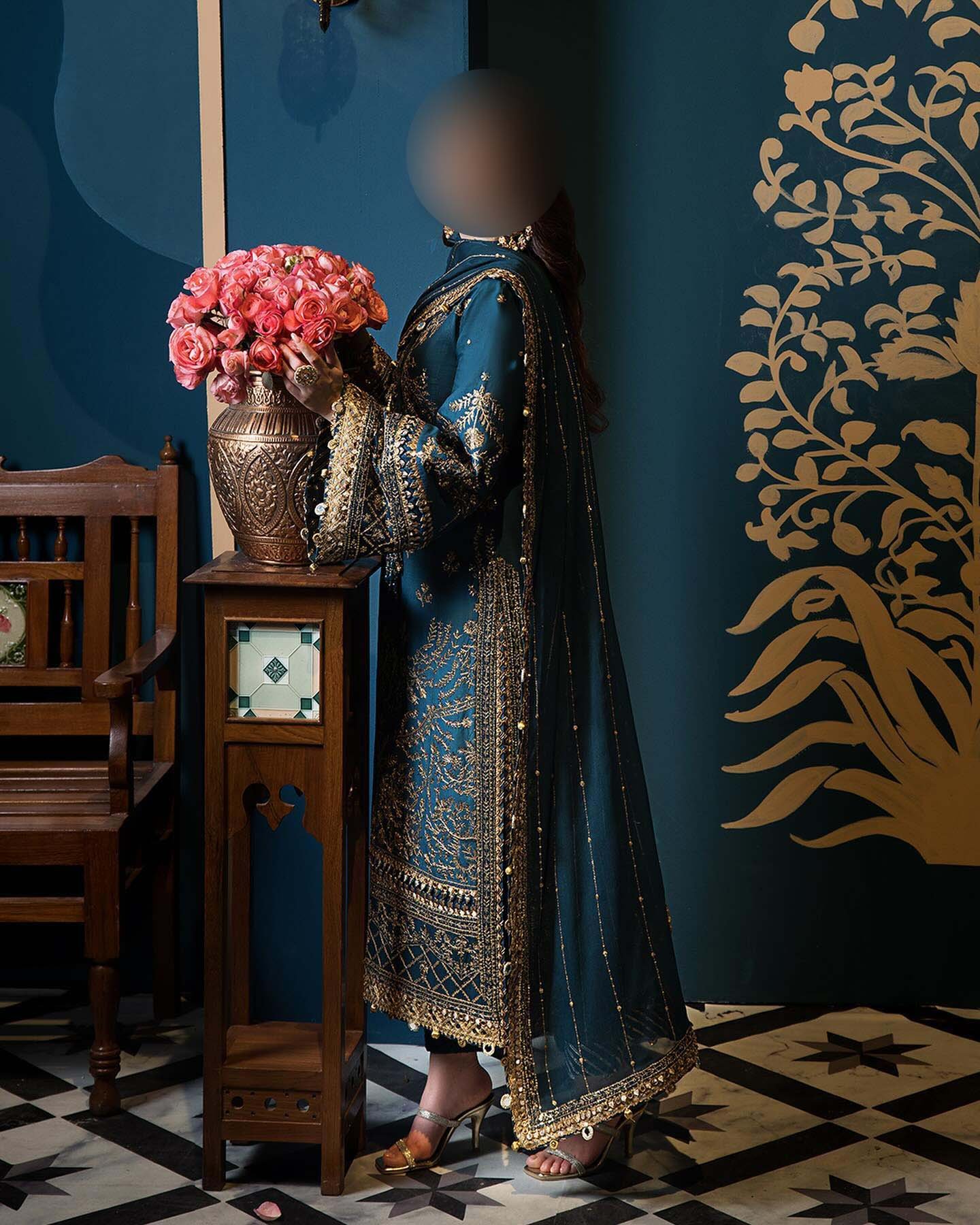 Asim Jofa 3Pc Embroidered Lawn Suit with Chiffon Dupatta & Cambric Trouser Unstitched AJ4642 - Image 3