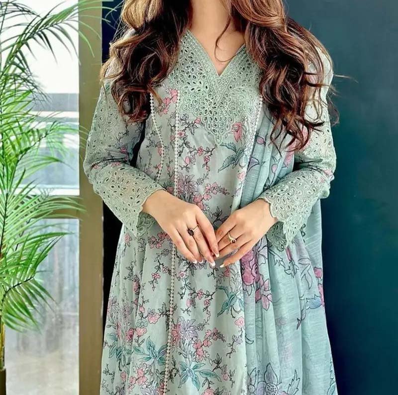 Iznik Embroidered & Printed Lawn 3 Piece Dress - Image 3