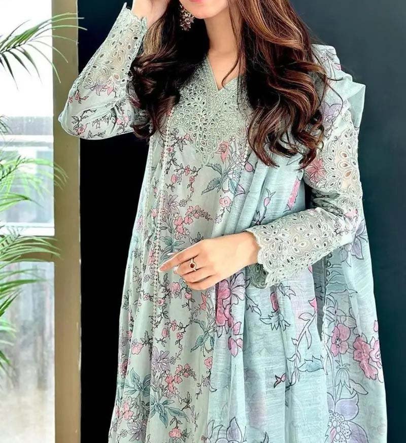 Iznik Embroidered & Printed Lawn 3 Piece Dress - Image 4