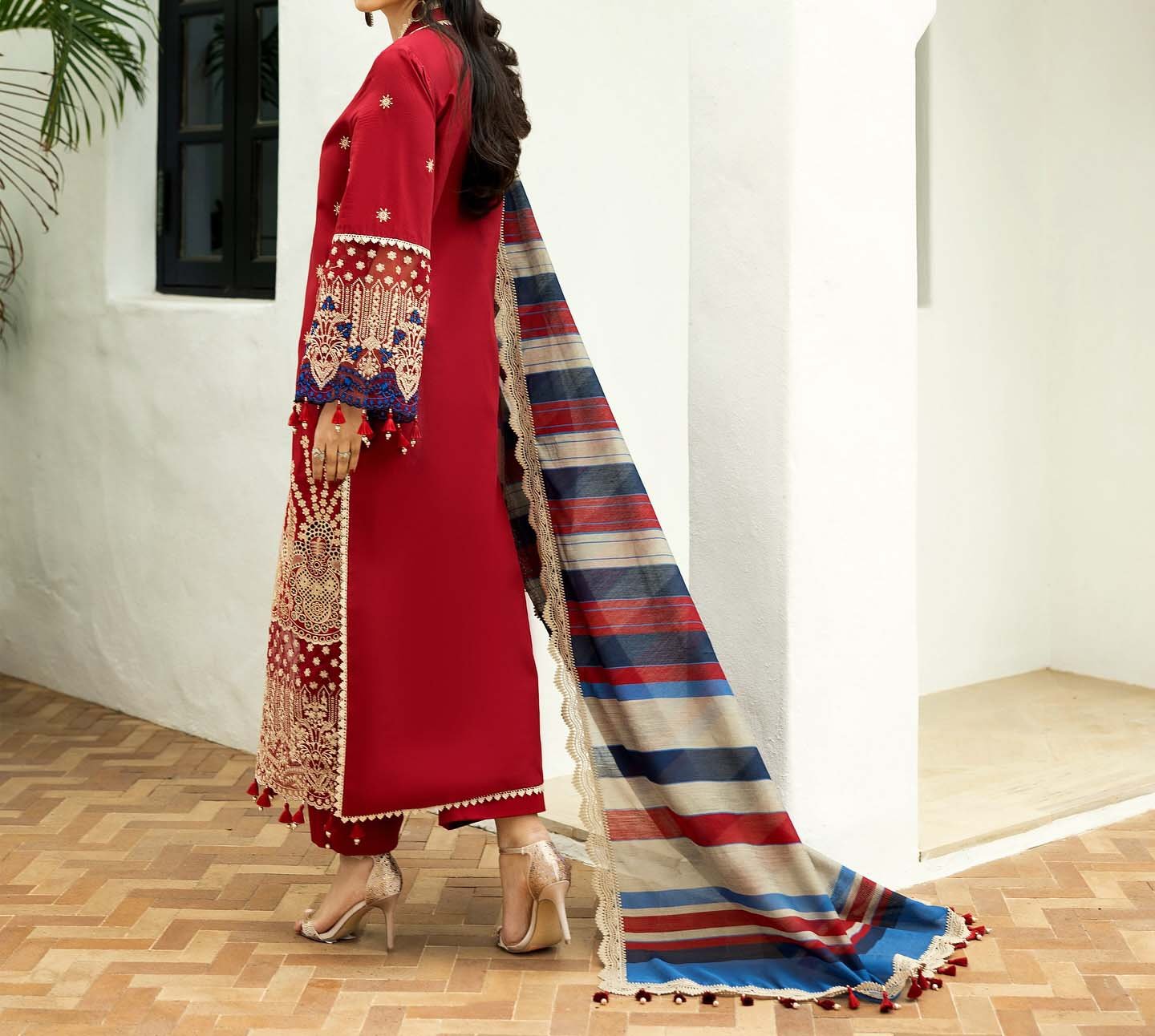 Zainab Chottani Unstitched 3-Pcs Chikankari Lawn Cotton with Khadi Net Dupatta ZC002 - Image 3
