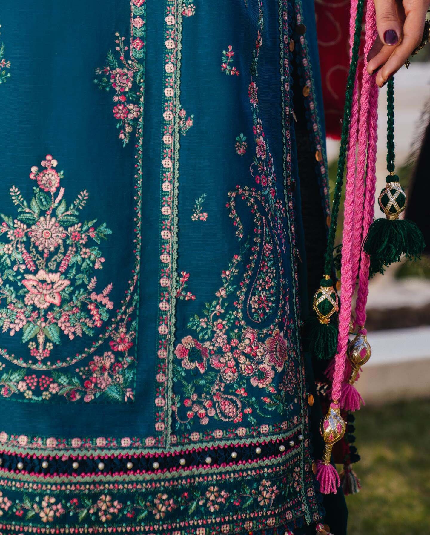 Hussain Rehar Luxury Lawn Suit with Chiffon Dupatta HR6D - Image 3