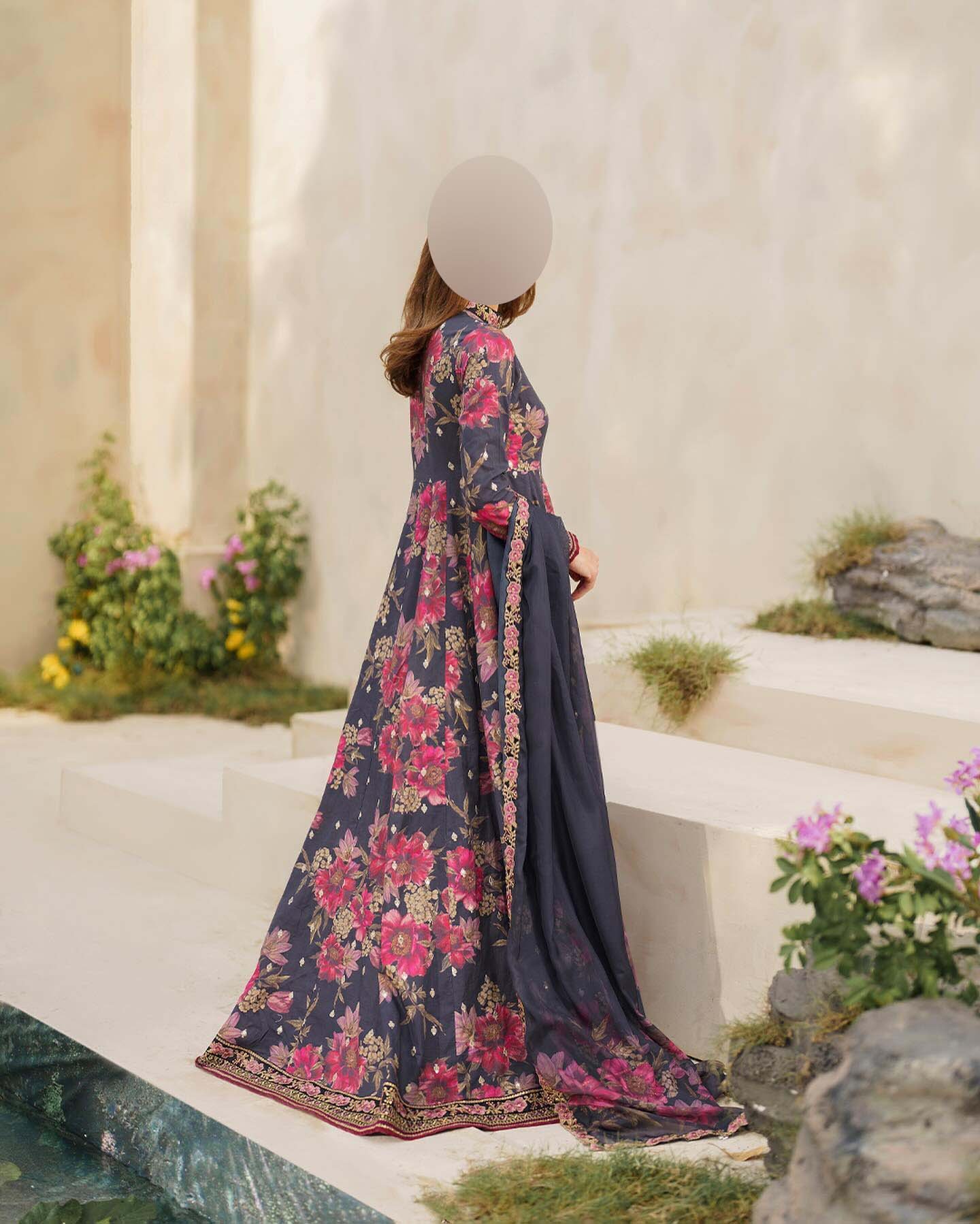 IZNIK Digital Lawn Suit with Embroidered Silk Dupatta IZ346 - Image 2